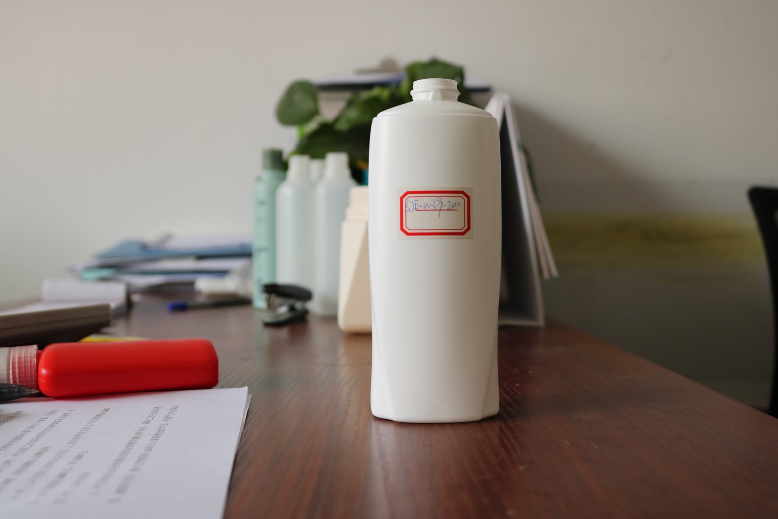 SJE0039 200ml PE矮胖罐 白底实拍