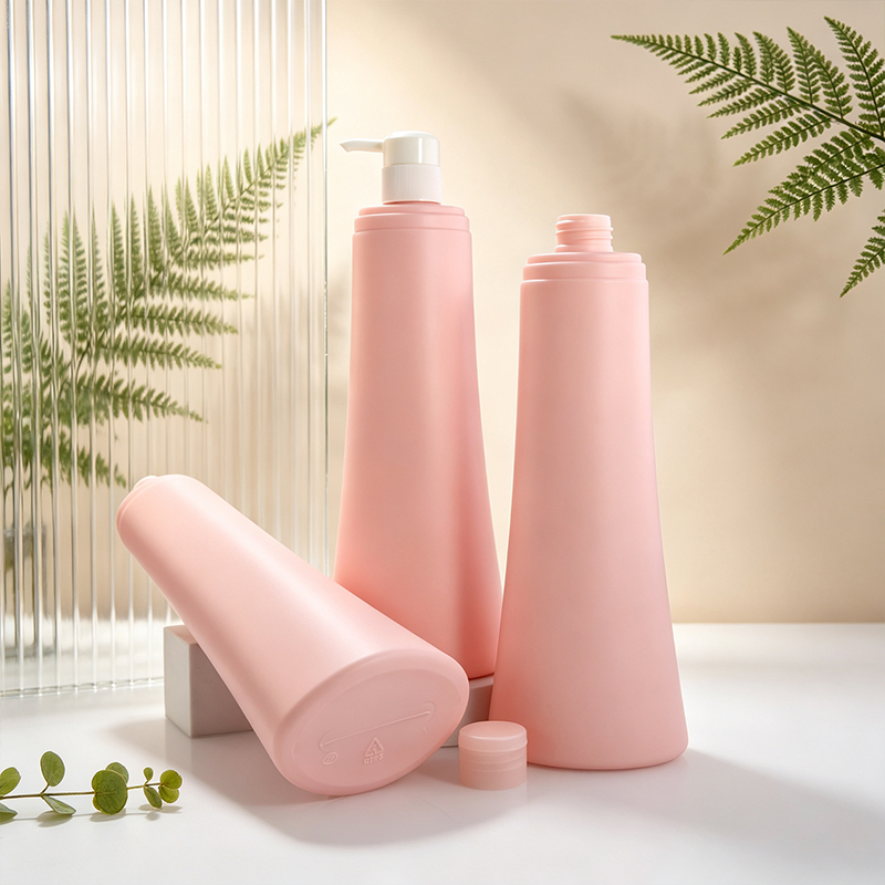 SJE0094 750ml PE圆肩瓶 白底实拍