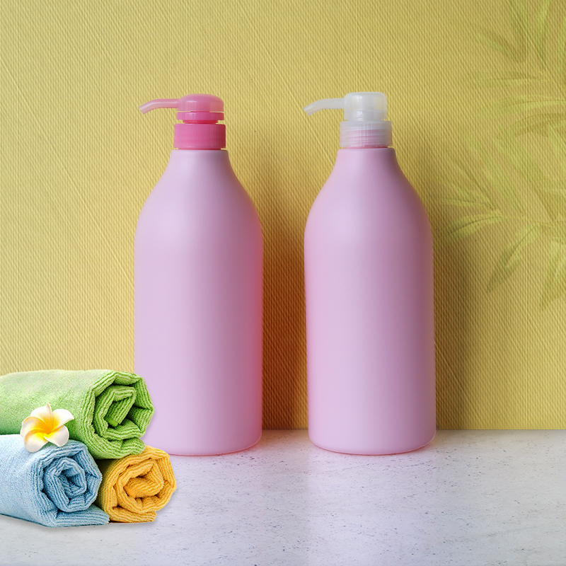SJE0202 950ml PE圆肩瓶 白底实拍