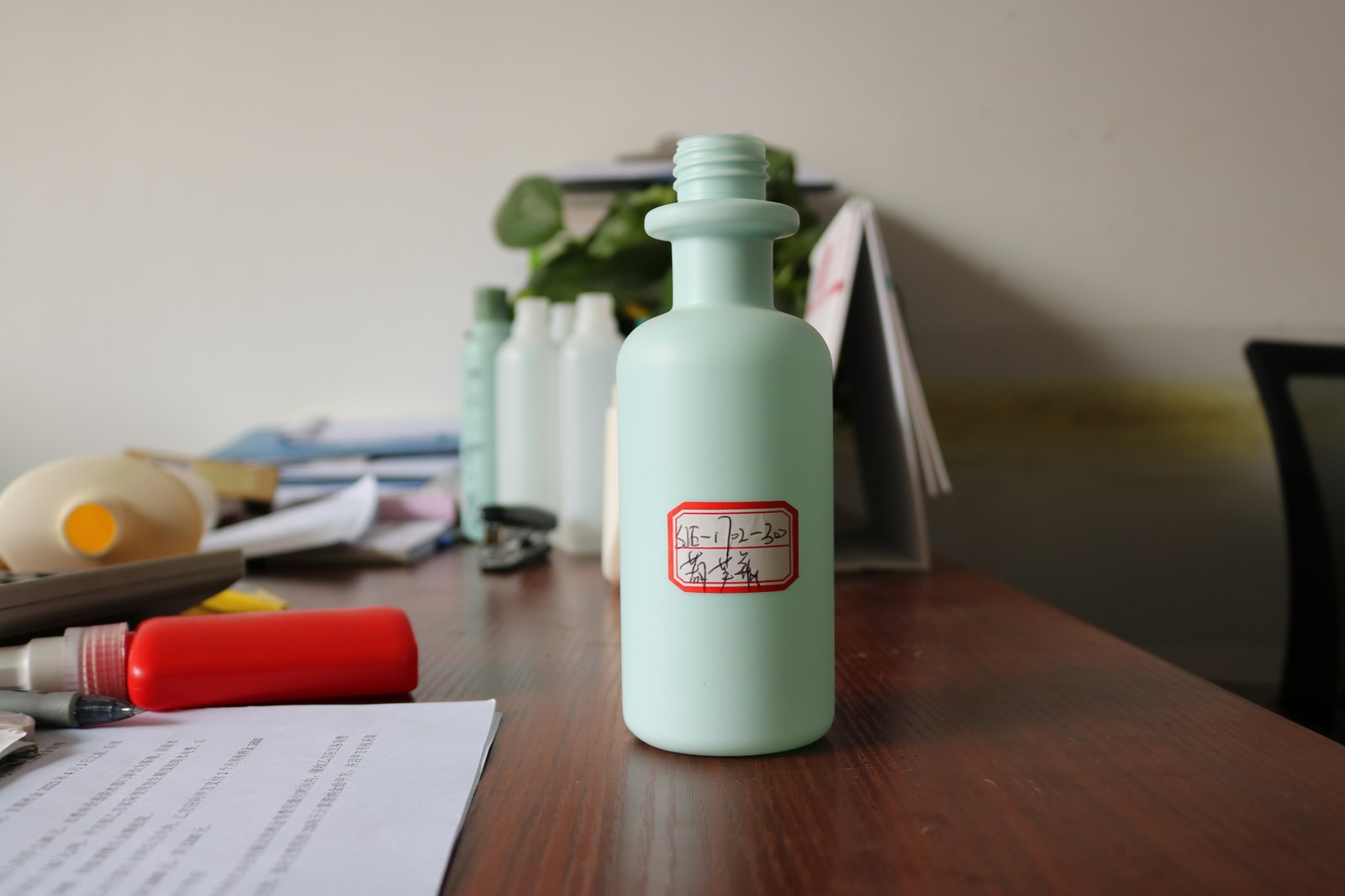 SJE1702 300ml PE定制瓶型 白底实拍